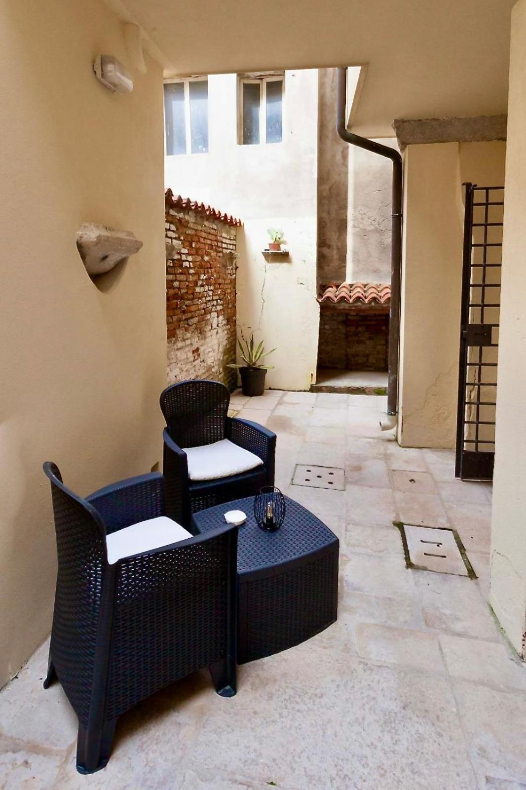 Casa Nostrana Apartment Чоджия Екстериор снимка